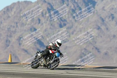 media/Dec-01-2025-Moto Forza (Mon) [[2daa91e15f]]/3-Beginner Group/Session 4 Turn 9/
